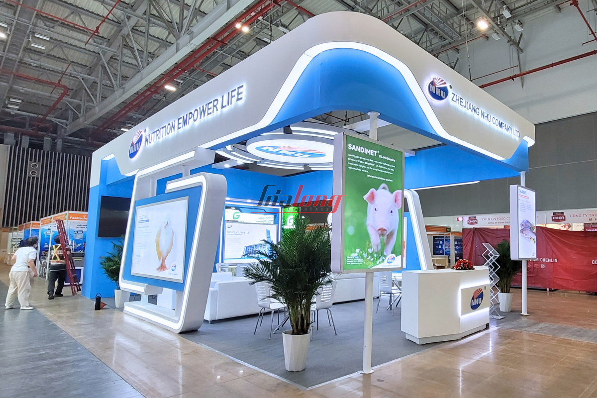 Vietstock Expo & Forum 2025 - Completing the design and construction of the booth cluster NHU - Scoredman - Famou - Hengyin - EI Faming - Chelota